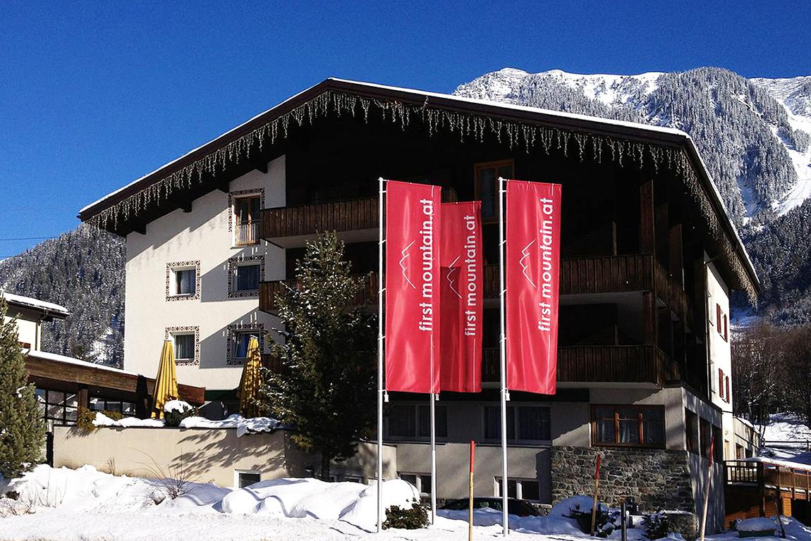 %First Mountain Hotel Montafon - Hotel Gaschurn inclusief skipas en half pension