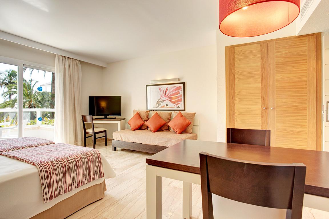 Aparthotel Grupotel Alcudia Suite reviews