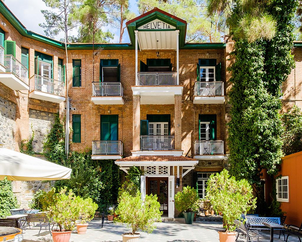 New Helvetia Hotel- inclusief huurauto