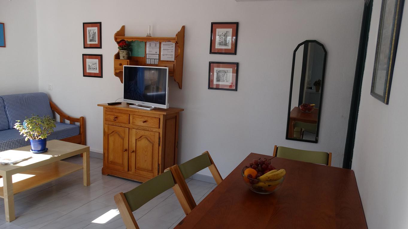 App. Las Brisas I & II reviews