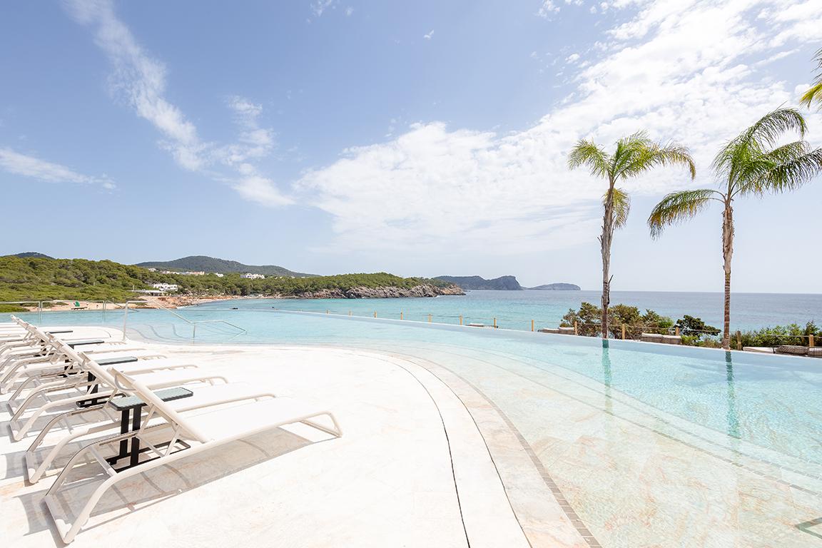 BLESS Hotel Ibiza - logies aanbieding Sunweb