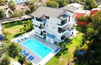Studio's Villa Apollo